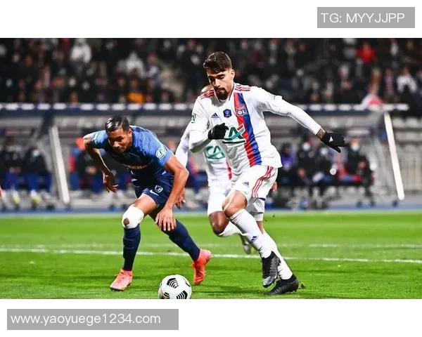 欧联杯精彩对决：里昂与莱比锡激战成平局神扑瞬间引发全场沸腾