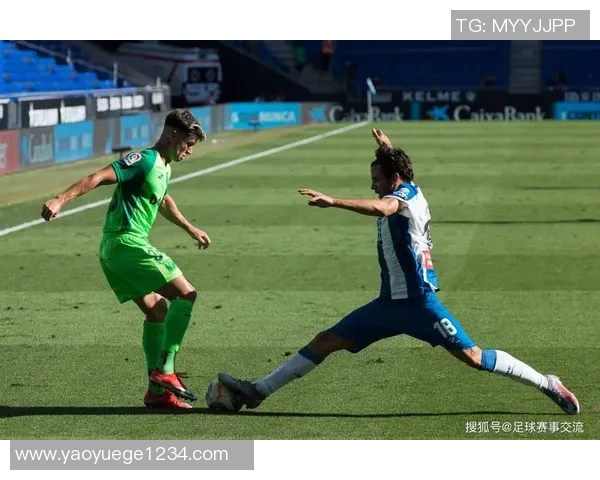 西甲激战本菲卡逆转波尔图补时进球引爆全场战术解析 西甲激战本菲卡逆转波尔图补时进球引爆全场战术解析